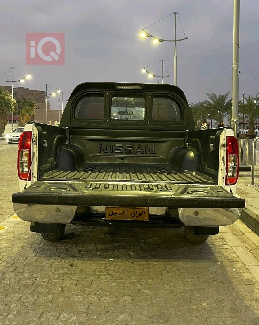 نيسان نافارا